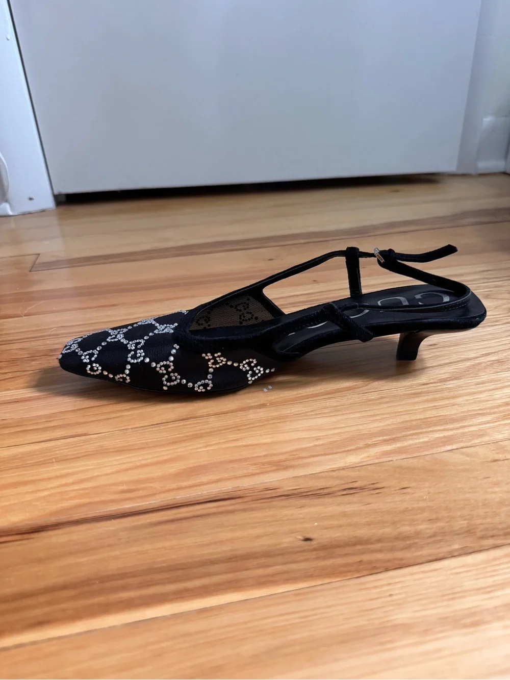 Gucci black crystal kitten heel slingback shoes size 38 authentic